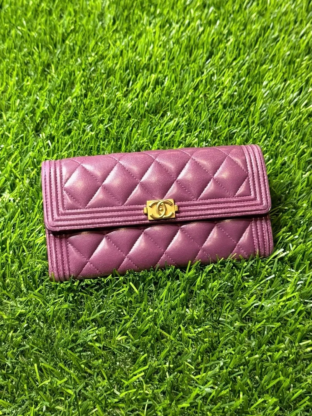 CHANEL Long Wallet BOY CHANEL Caviar Skin  Leather in Plum